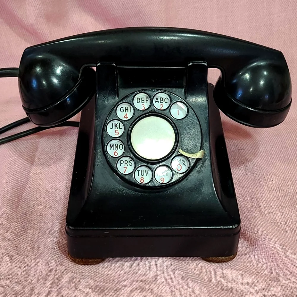Vintage Rotary Dial Desk Phone